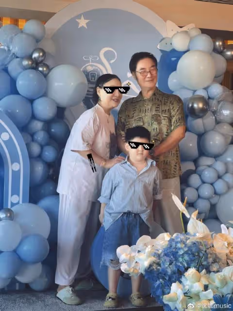 沈騰兒子6歲生日照曝光,小獅子長得白白胖胖,像爸又像媽超可愛