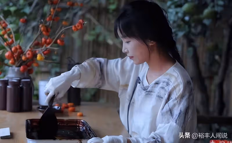 曝李子柒消失三年動態!外出上百次拜訪老藝人,已修煉到文采斐然