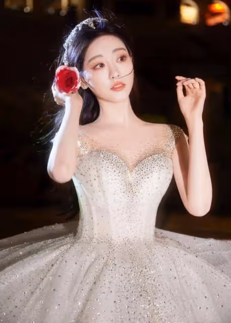 曾拒絕於正卻演新劇女二圈粉！祝緒丹昔日美圖性感撩人