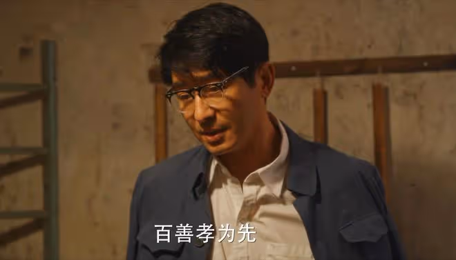 《小巷人家》大結局:黃玲三次提出離婚,才明白,莊超英贏麻了