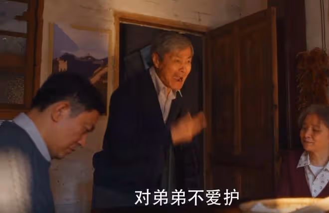 《小巷人家》大結局:黃玲三次提出離婚,才明白,莊超英贏麻了