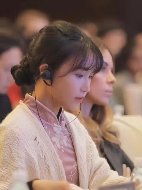 李子柒正式回歸，視頻迅速獲百萬點贊，歸來仍是獨一無二美學頂流
