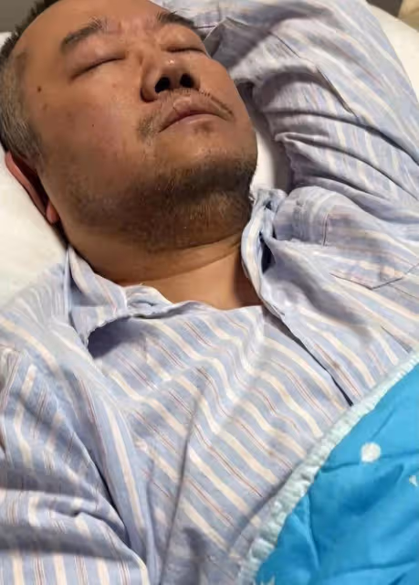 塗磊罕談患重病老婆,稱她在山清水秀的地方休養!眼眶含淚引猜想