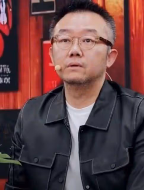塗磊罕談患重病老婆,稱她在山清水秀的地方休養!眼眶含淚引猜想