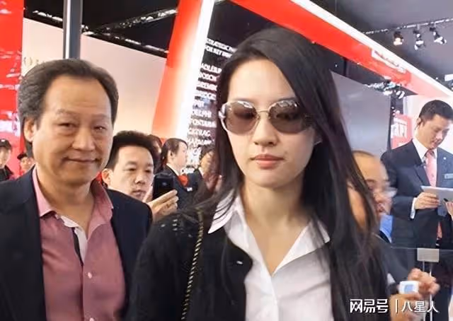 母女通吃?陳金飛和劉亦菲母女都有緋聞,跟楊采鈺分手,再捧劉亦菲