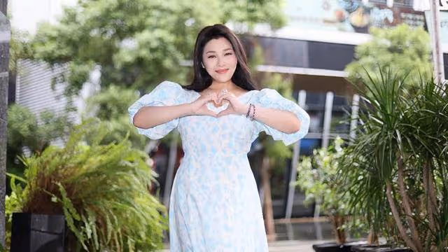 香港知名女星低調結婚,穿泳裝大秀豐滿身材,患乳腺癌心態良好