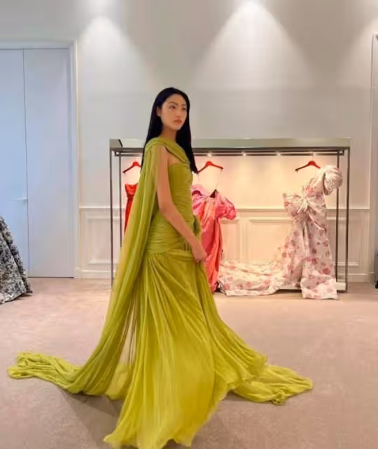 富貴!任達華愛女突曬照讓網友幫選服裝,就讀名校更是品牌新寵兒