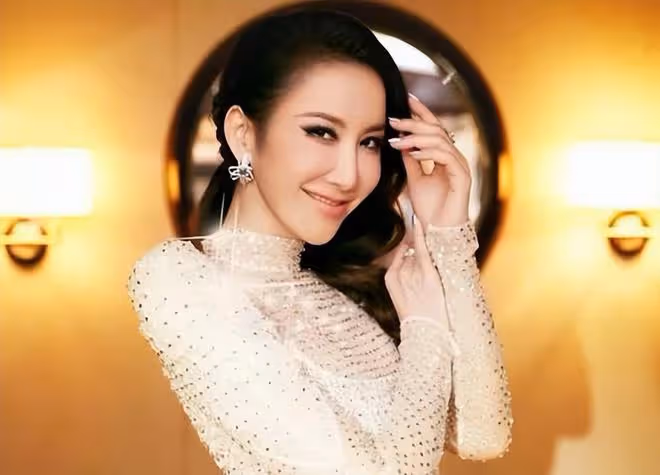 李玟墓地被破壞,雜草叢生破壞不堪,知情人曝她被區別對待