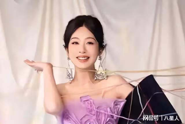 整容失敗了?楊紫曬32歲生日照!官媒痛批整容太過,越來越像劉曉慶