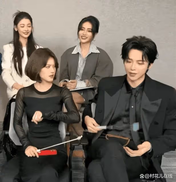 趙露思劉宇寧合拍時裝照甜出汁,他親昵喊她寶貝遭白眼,全網笑翻