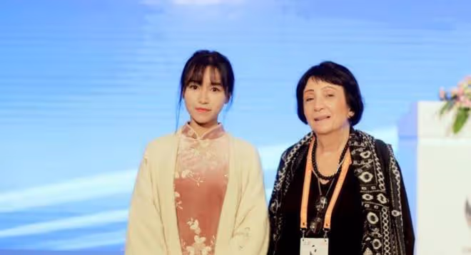 李子柒停更期間拜訪了許多非遺傳人,回歸讓國外網友一片沸騰