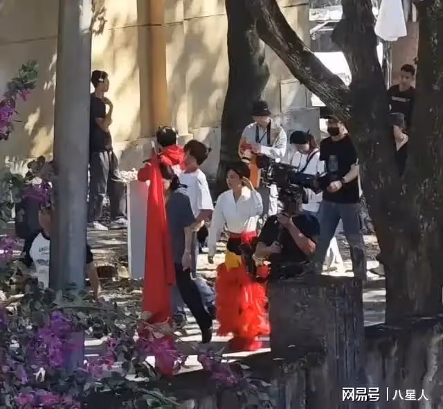 黃曉明可能面臨巨額賠償!心疼趙麗穎,新劇剛開拍就爆雷!太難了