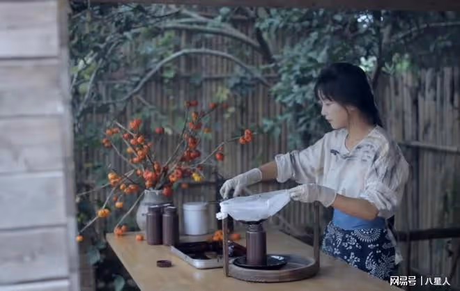 時隔4年李子柒復出!身份證改名,受到央視邀請,還有大動作待宣布