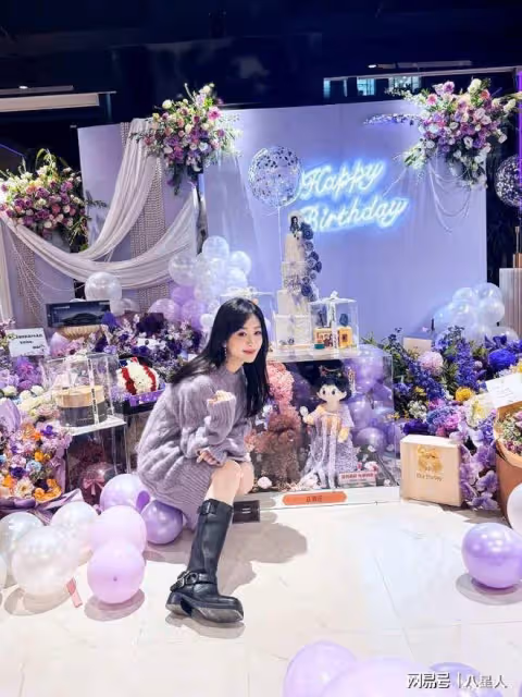 整容怪?楊紫曬32歲生日近照,卻被媒體痛批整容太過,網友點贊認同