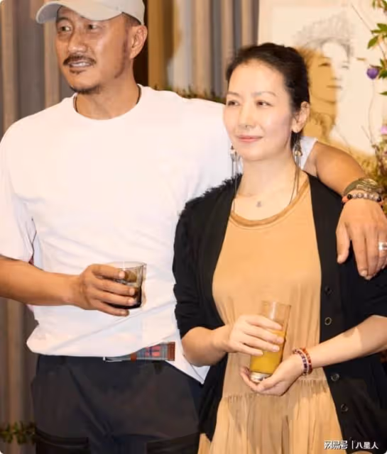 霸道總裁初養成!胡軍兒子康康15歲185魁梧壯碩,五官深邃帥過爸爸