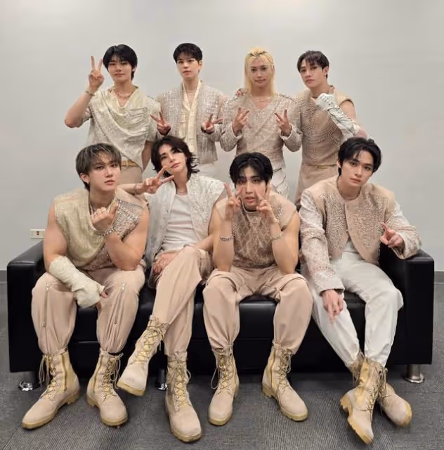 日本專輯收入最高的KPOP韓團TOP8!TWICE僅排第4,冠軍是這組天團