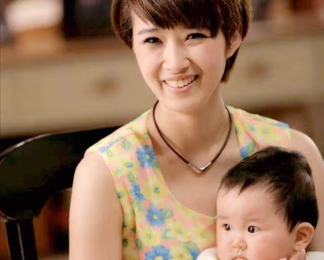 58歲茹萍隱痛:女兒離異,兒子未婚,風光背後的辛酸淚