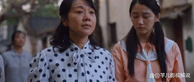 《小巷人家》黃玲不收金項鍊,卻收下存摺,她是真的為女兒考慮