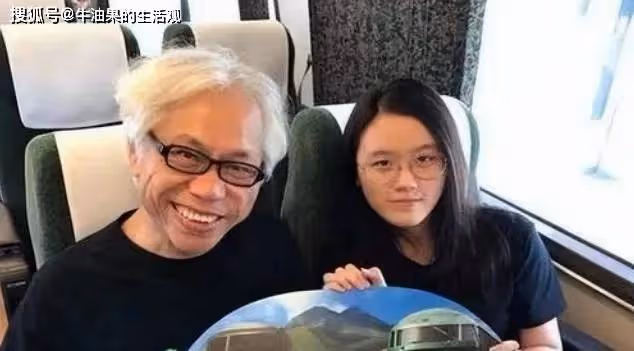爺孫戀女主徹底瘋癲,偷喝5元飲料被罰款,林靖恩讓人同情不起來