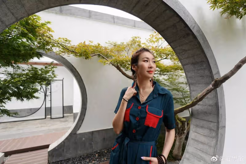 TVB富貴女星自曝雲南跟團游,導遊行為引不滿,離婚後到公園相親