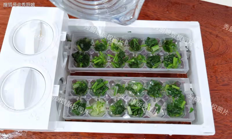 今天才發現,「香菜」保存這麼簡單!不發黃、不打蔫,放久都新鮮