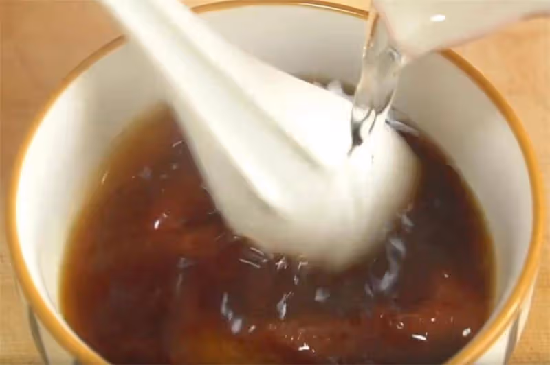 土豆這吃法真解饞,不炒不用燉,一次做2種口味,沒肉吃著也很香