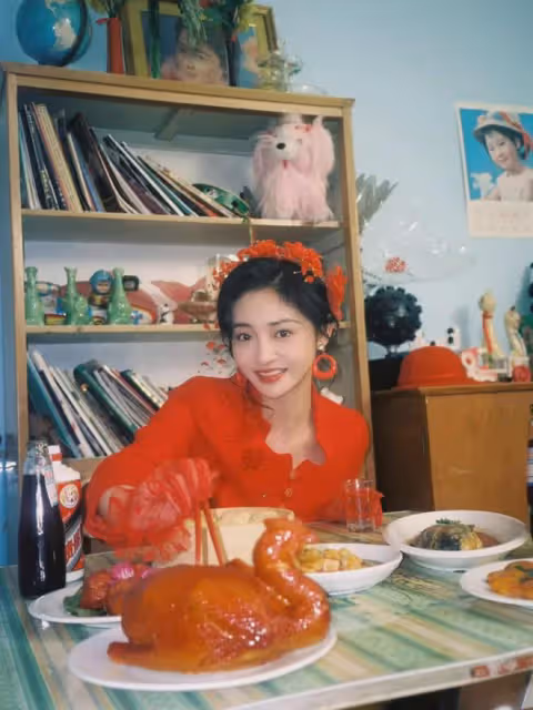 小巷人家:周潔瓊替吳姍姍道歉,曬80年代婚紗照美翻!演技驚艷