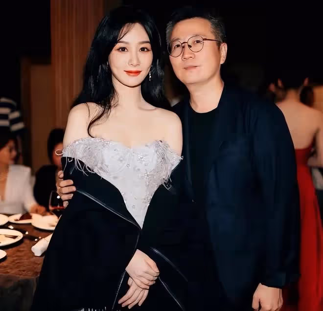 曝楊紫睡CEO後續:已取證,迪麗熱巴趙露思被女星牽連,律師闢謠