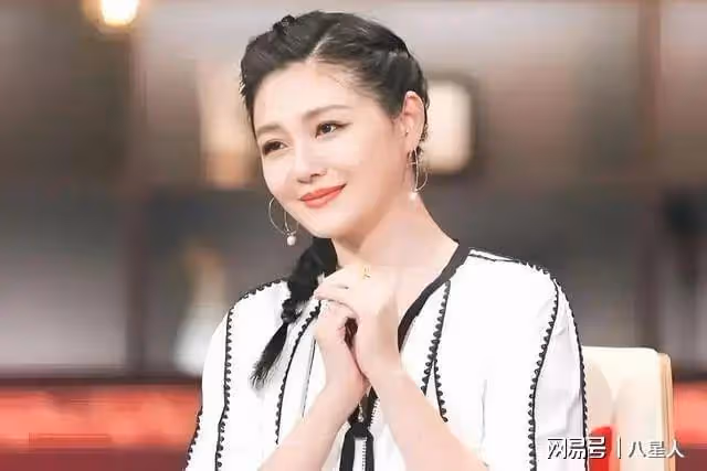 廉價示愛!具俊曄又為愛刺青,「熙媛」留手臂,情話刺脖,大S也瘋狂
