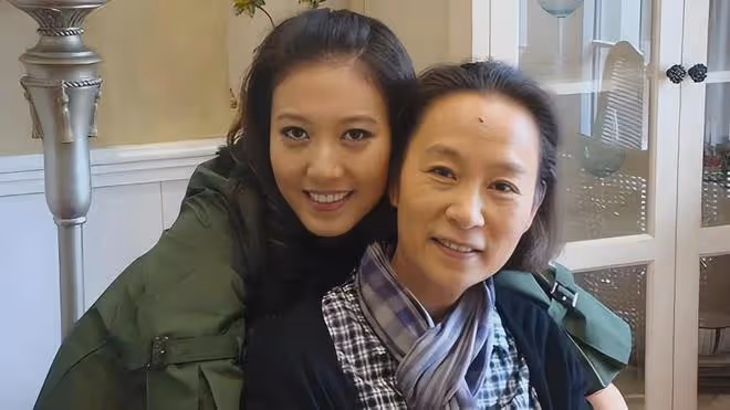 演員高露:戲火人不紅!從沒有緋聞,看看老公是誰就知道原因了!