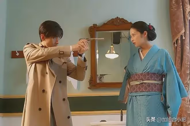 《深潛》央視首播4集好評如潮,我要說:此劇要爆,成毅又押對寶