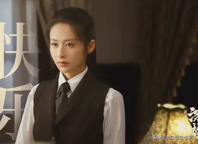 《深潛》央視首播4集好評如潮,我要說:此劇要爆,成毅又押對寶