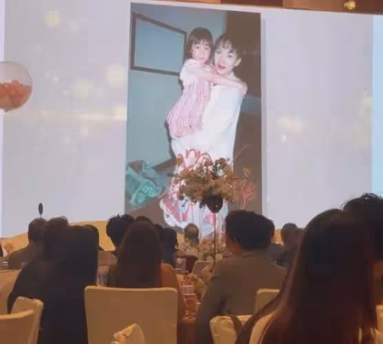 TVB女星婚後被網友偶遇，大讚身材有料老公幸福！曾演《蜜桃成熟時》女主童年！