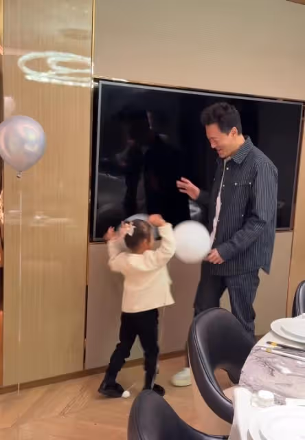 張馨月慶祝結婚5周年,獲林峯高調示愛,夫妻不懼爭議越來越愛