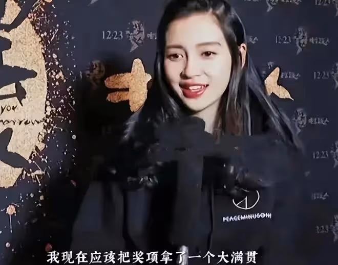 「落毛的鳳凰不如雞」,baby現今的尷尬,真的全怪黃曉明嗎?