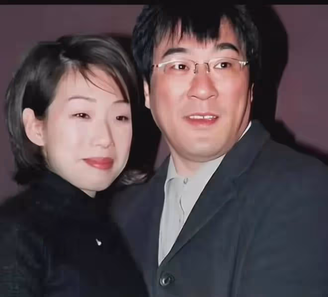 李宗盛三個女兒,一個為翻譯官,一個女強人,林憶蓮生的李喜兒呢