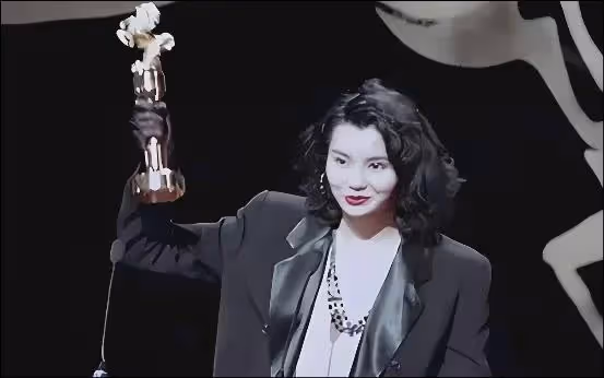 60歲張曼玉現身上海,生圖美到窒息!果然歲月不敗美人