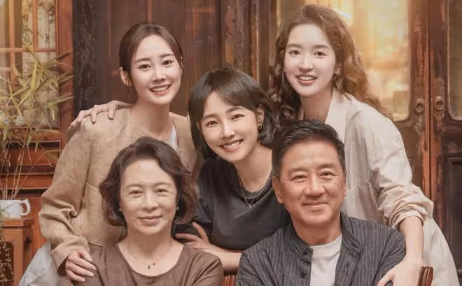 差點因出軌被毀,逆風翻盤後二婚生子,40歲的白百何近況如何?