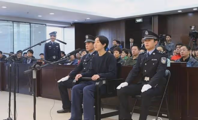 房祖名：不斷嘗試復出無果，41歲常出入夜店，「龍太子」地位穩