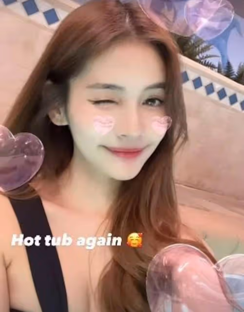 身材火辣!TVB小花美國探親曬泳裝照,曾因收入少靠幫人補習賺錢