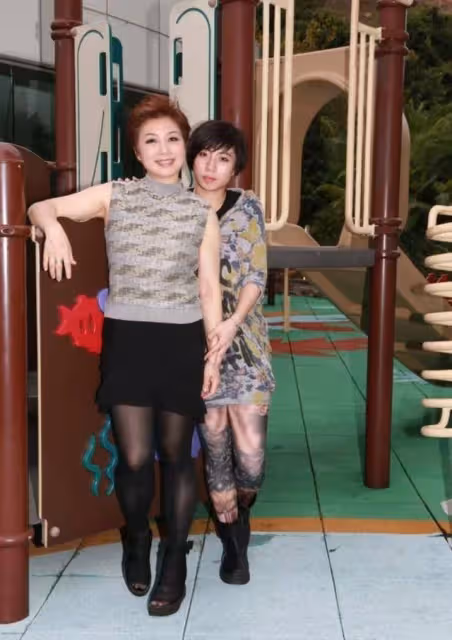 顏值上升！江華愛女近照曝光，進軍樂壇但多年來常遭網友批樣子丑