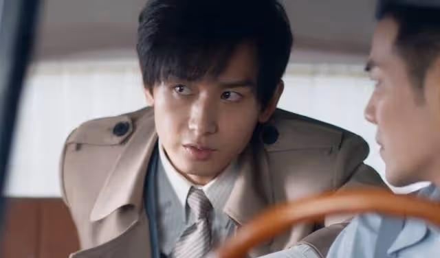 不說台詞嘴閉緊,說詞嘴僵,王勁松難救34歲成毅尷尬演技