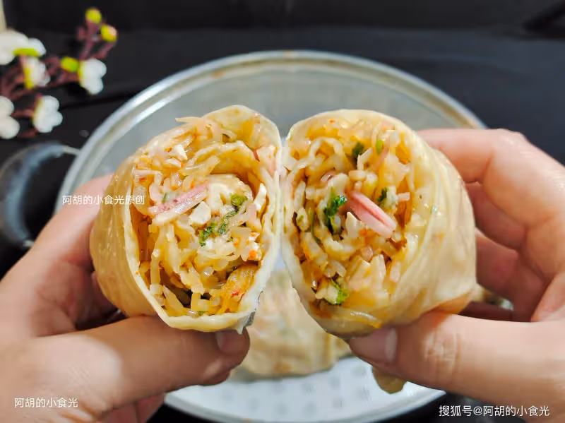 入冬不懂吃此菜太虧了,不起眼的蔬菜之王!經常蒸個菜卷,皮薄餡多、特軟和