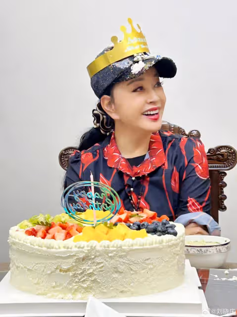 太敢說了!劉曉慶解釋不生小孩:一直在離婚路上,孩子沒固定爸爸