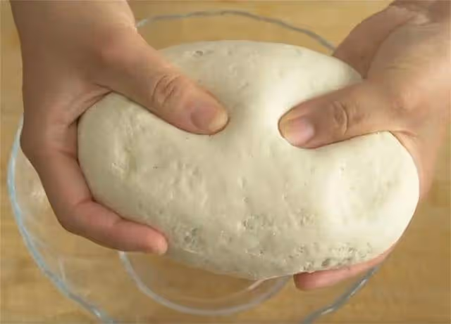 孩子點名要吃小饅頭,雙手一搓、筷子一壓就搞定,個個鬆軟有嚼勁