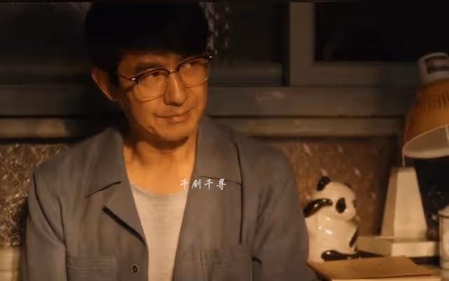 兩句靠不上擊垮莊超英,徹底認清父母嘴臉,上交全部工資給黃玲