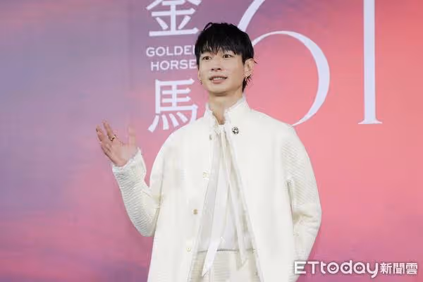 這是男團還是囚犯?「星空黑潮」五帥集合 製作人自豪:選帥的!