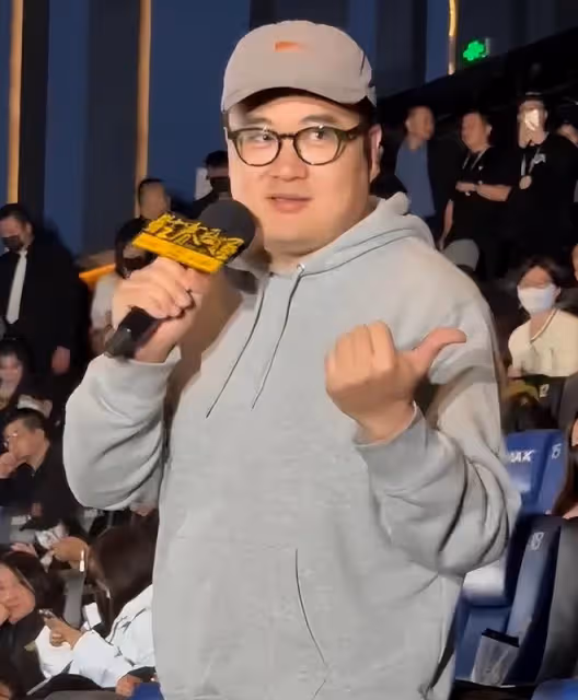 一部電影,娛樂圈的「人走茶涼」,在鄧超身上體現得淋漓盡致