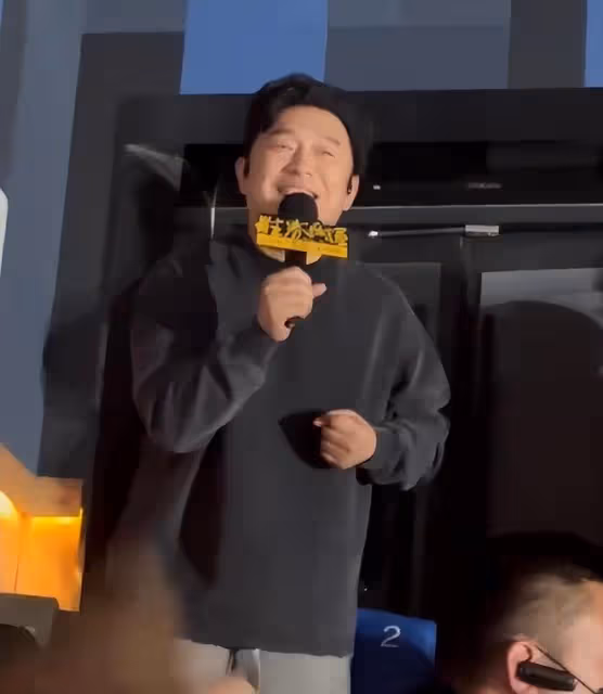 一部電影,娛樂圈的「人走茶涼」,在鄧超身上體現得淋漓盡致