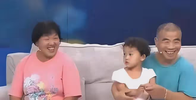 武大郎扮演者宋文華:身高1米4曾獲武術冠軍,娶了高30厘米美女